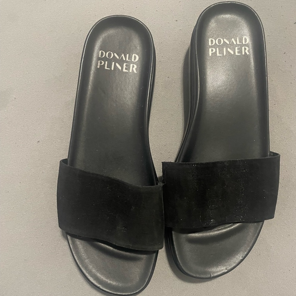 Black slide sandals